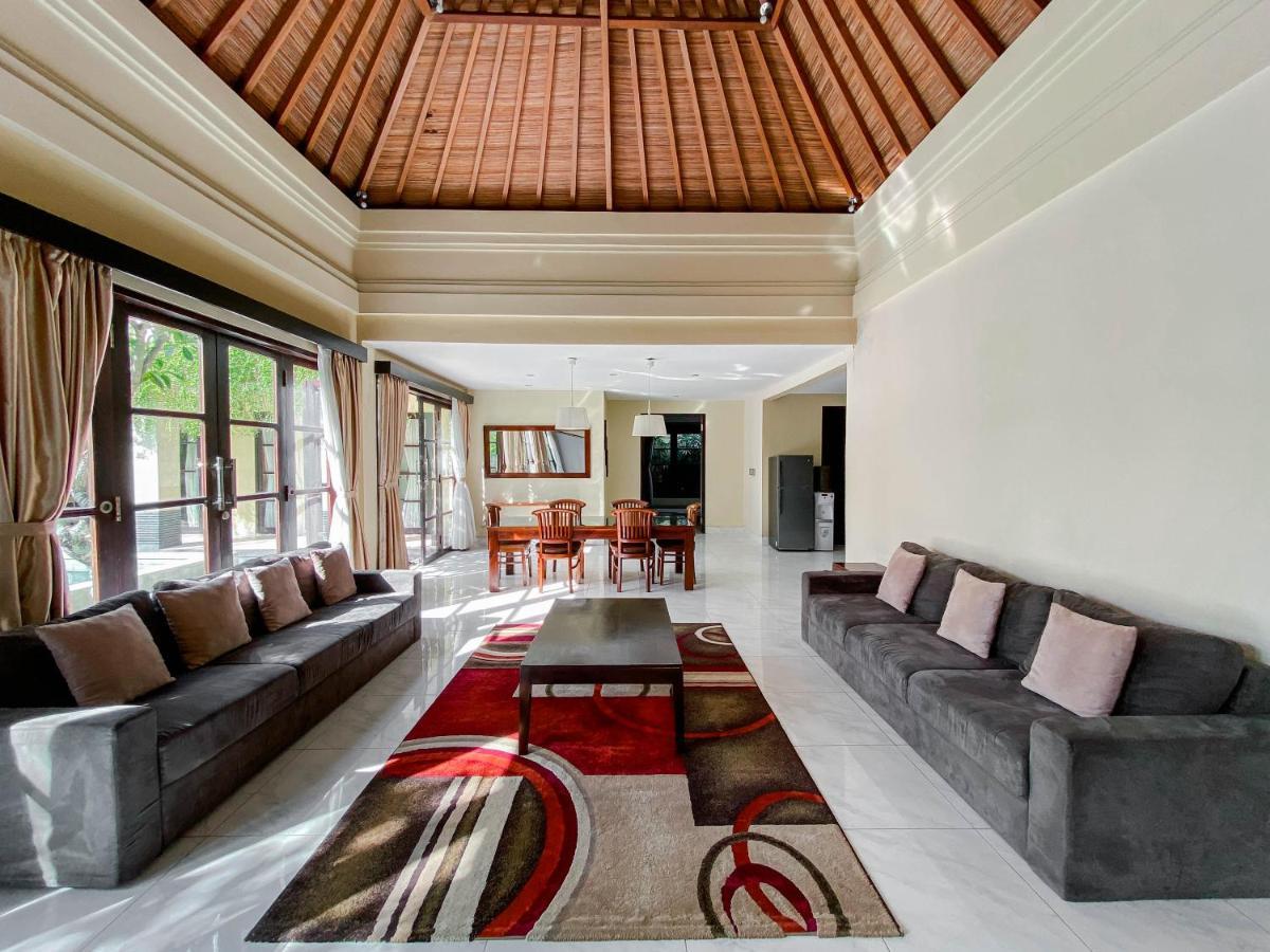 Cometa Villas Seminyak by Premier Hospitality Asia Bagian luar foto