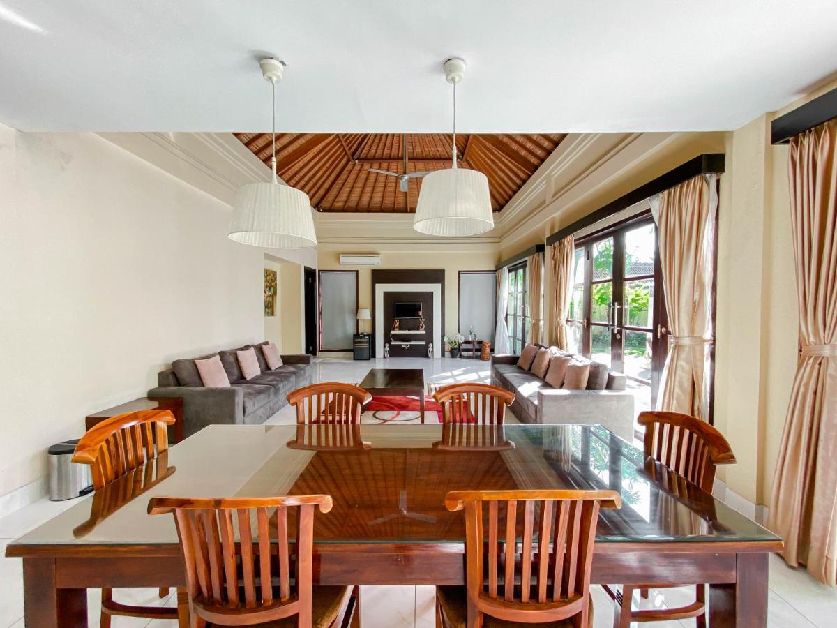 Cometa Villas Seminyak by Premier Hospitality Asia Bagian luar foto