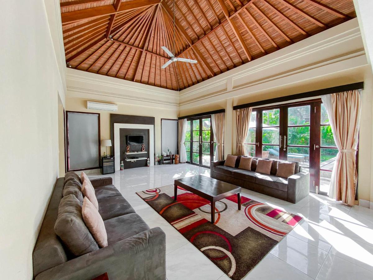 Cometa Villas Seminyak by Premier Hospitality Asia Bagian luar foto