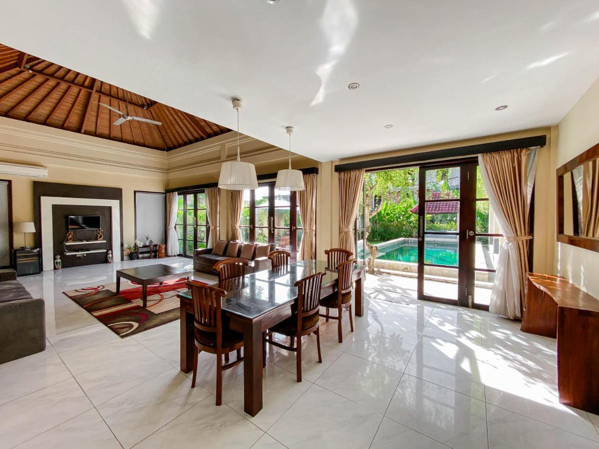 Cometa Villas Seminyak by Premier Hospitality Asia Bagian luar foto