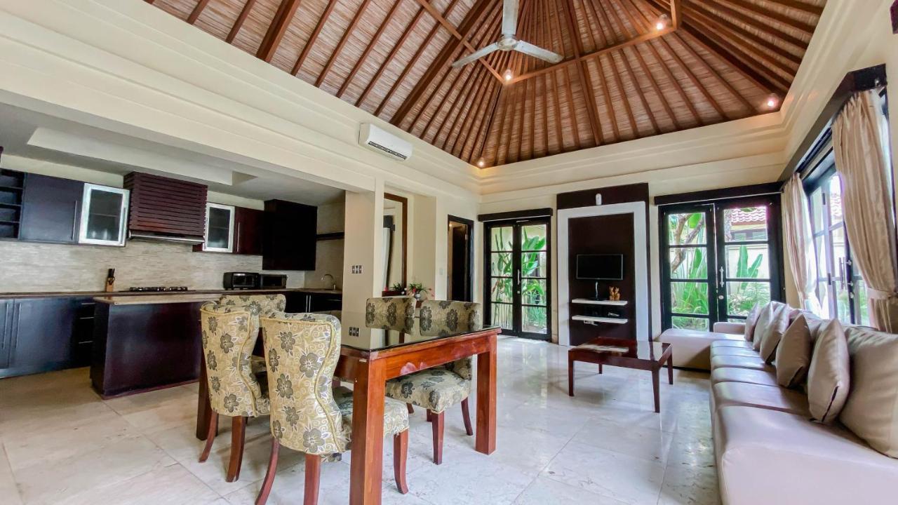 Cometa Villas Seminyak by Premier Hospitality Asia Bagian luar foto